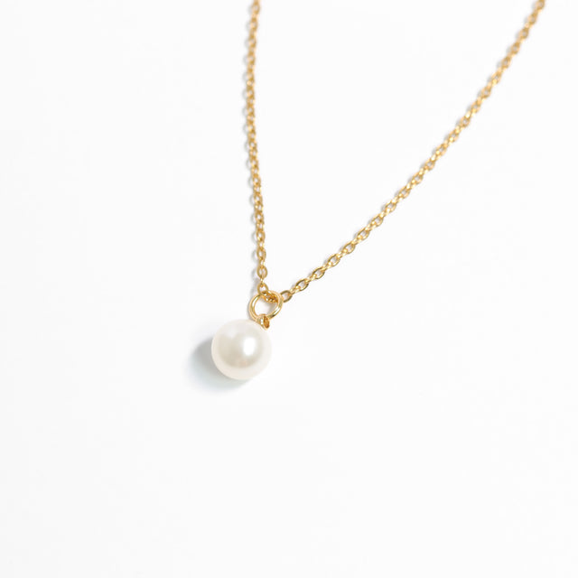 4mm Pearl Kiksa-Glass Charm | 18K Gold PVD or Silver Finish | Peace & Petals