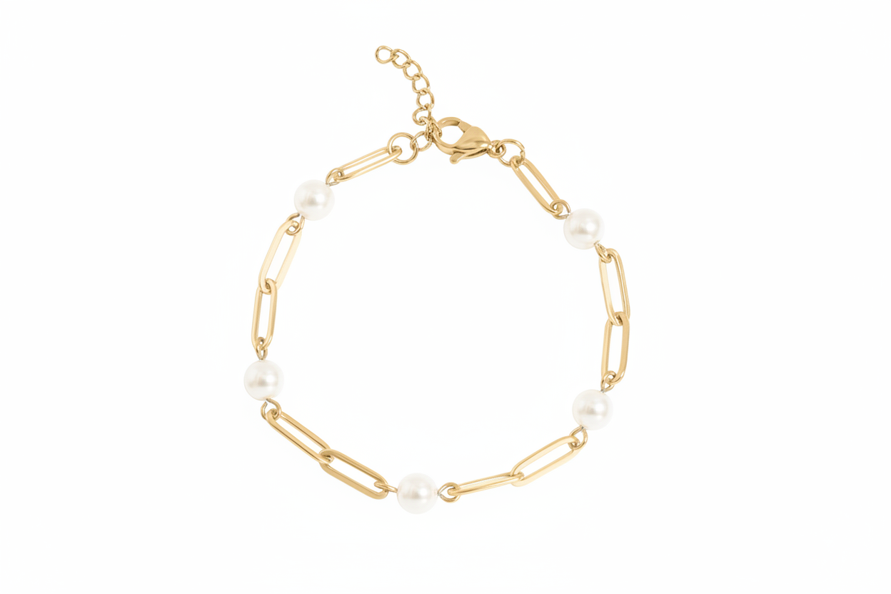 Pearl bracelet with white background